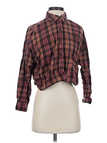 Madewell Flannel Long-Sleeve Crop Shirt in Plaid (view 1)
