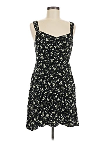 Old Navy Casual Dress (view 1)