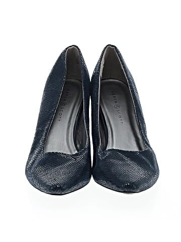 Karen Scott Heels (view 2)