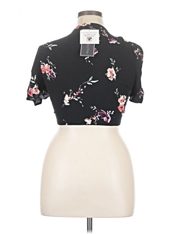 Polly & Esther Short Sleeve Blouse (view 2)