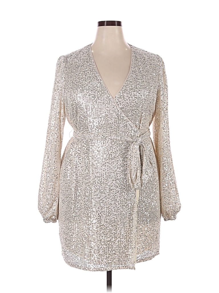 Pre-owned Lulus Cocktail Dress In Silver