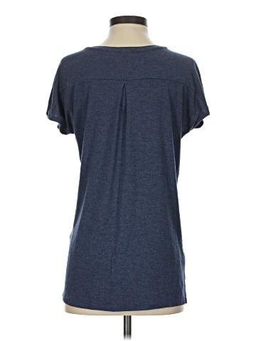 Lucy & Laurel Short Sleeve T-Shirt (view 2)