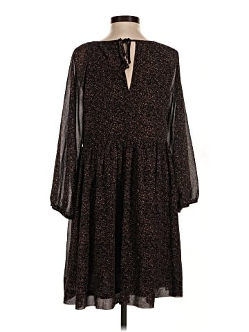 Madewell Crinkle Georgette V-Neck Babydoll Dress in Brushed Texture (view 2)