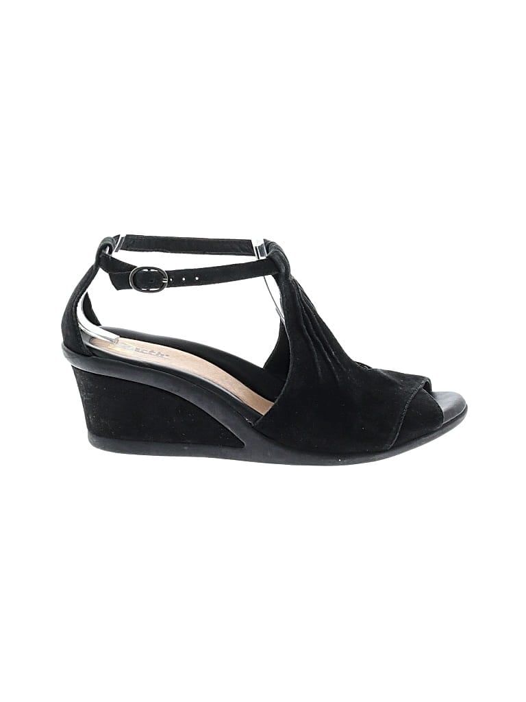 Pre-owned Earth Wedges In Black