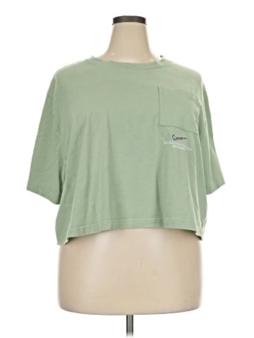 Nike Short Sleeve Top (view 1)