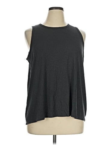 Old Navy Sleeveless T-Shirt (view 1)