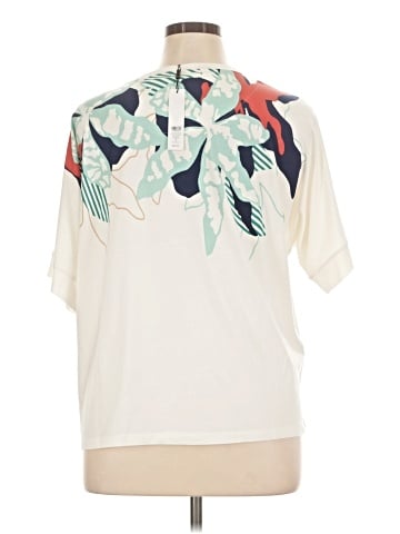Chico's Short Sleeve T-Shirt (view 2)