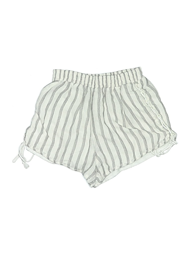 Pre-owned Millau Shorts In Silver