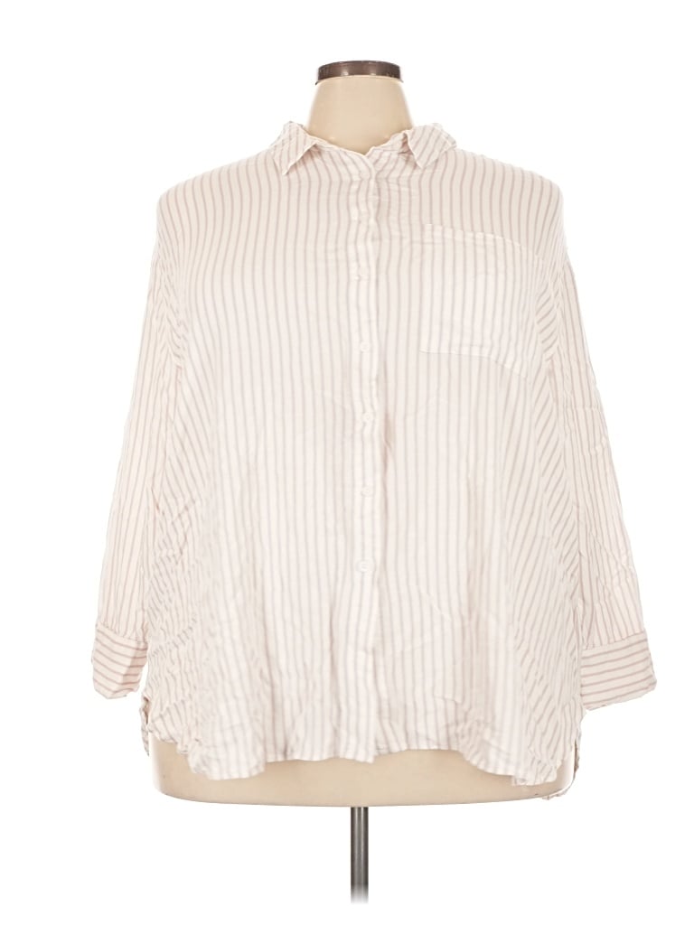 Pre-owned Torrid 3/4 Sleeve Button Down Shirt In Ivory