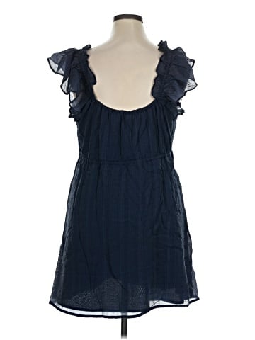 Old Navy Casual Dress (view 2)