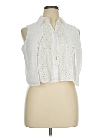 Lane Bryant Sleeveless Button-Down Shirt (view 1)