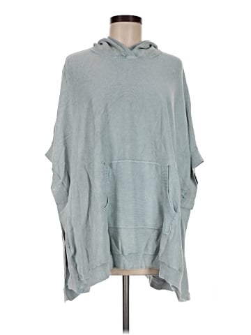 Barefoot Dreams Poncho (view 1)