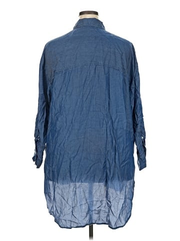 Crown & Ivy Long Sleeve Button-Down Shirt (view 2)