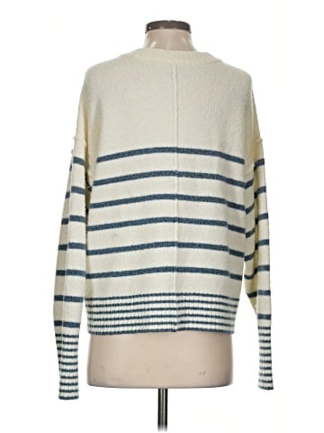 American Eagle Outfitters Pullover Sweater (view 2)