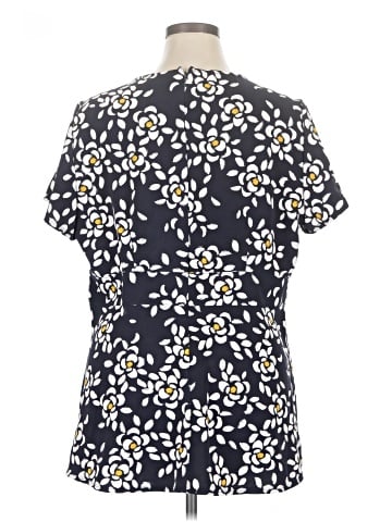 Lane Bryant Short Sleeve T-Shirt (view 2)