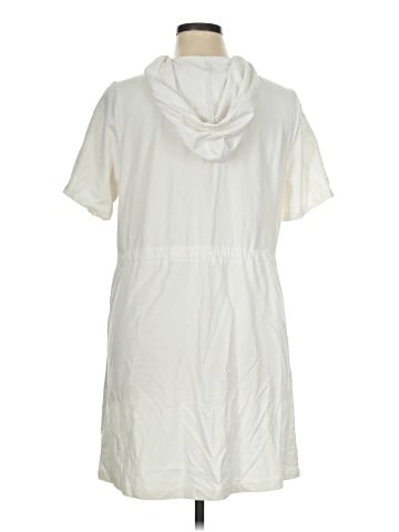 D&Co. Poncho (view 2)