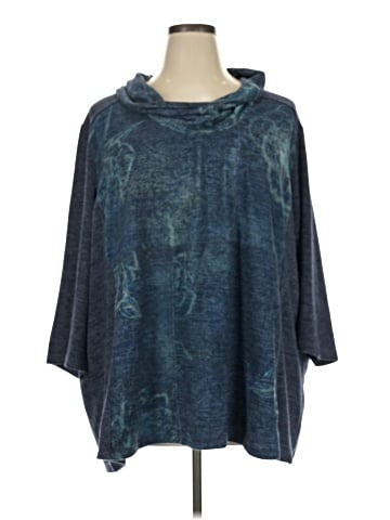 Catherines Poncho (view 1)