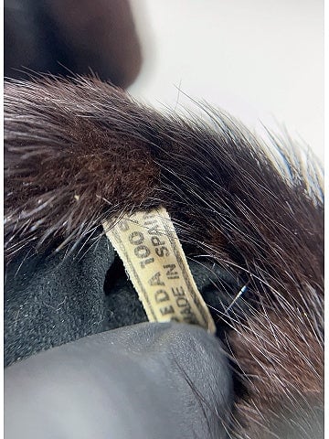 Loewe Vintage Gloves (view 2)
