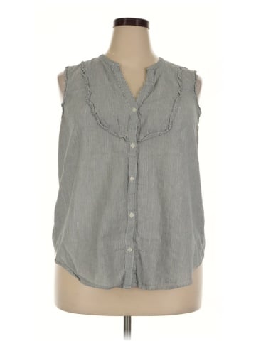 Old Navy Sleeveless Button-Down Shirt (view 1)