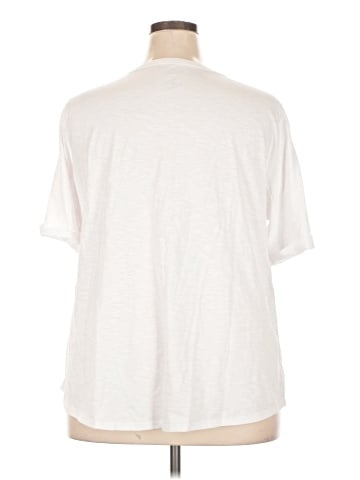 Croft & Barrow Short Sleeve Henley (view 2)