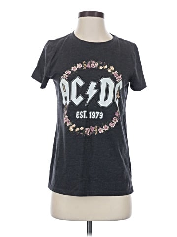 Maurices Short Sleeve T-Shirt (view 1)