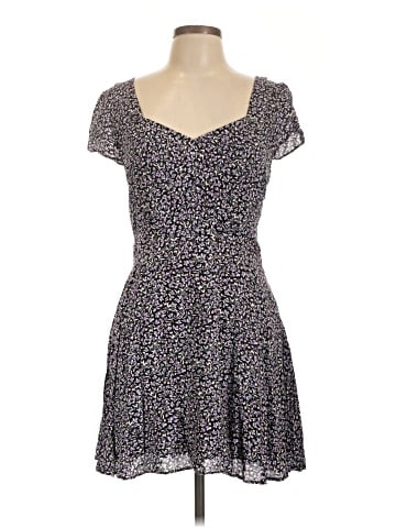 Urban Outfitters Casual Dress (view 1)