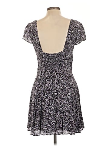 Urban Outfitters Casual Dress (view 2)
