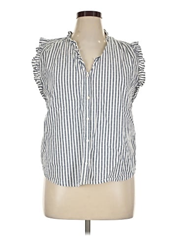 St. John's Bay Sleeveless Button-Down Shirt (view 1)