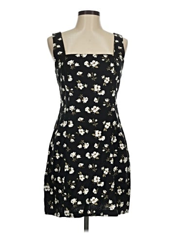 Old Navy Casual Dress (view 1)