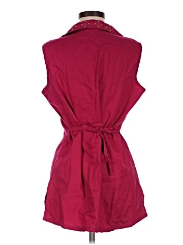 St. John's Bay Sleeveless Button-Down Shirt (view 2)