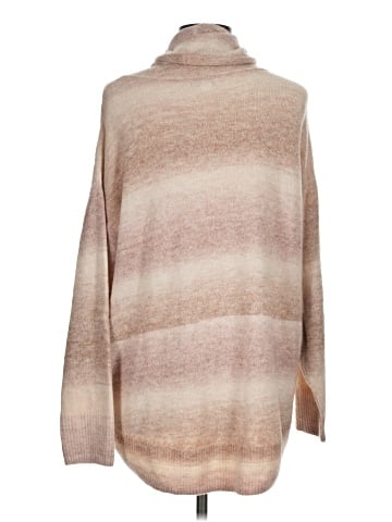 American Eagle Outfitters Pullover Sweater (view 2)