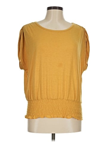 Loveappella Short Sleeve Top (view 1)