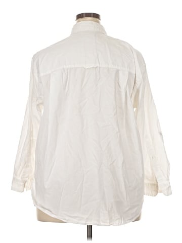 Gloria Vanderbilt Long Sleeve Button-Down Shirt (view 2)