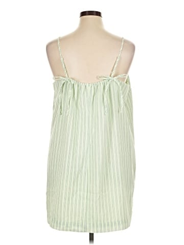Old Navy Casual Dress (view 2)