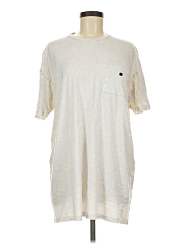 Victoria's Secret Short Sleeve T-Shirt (view 1)
