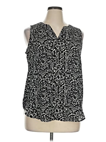 Maurices Sleeveless T-Shirt (view 1)