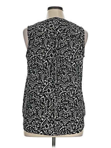 Maurices Sleeveless T-Shirt (view 2)