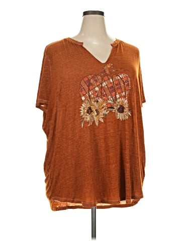 Maurices Short Sleeve T-Shirt (view 1)
