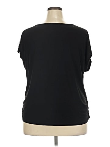 Love Scarlett Short Sleeve T-Shirt (view 2)