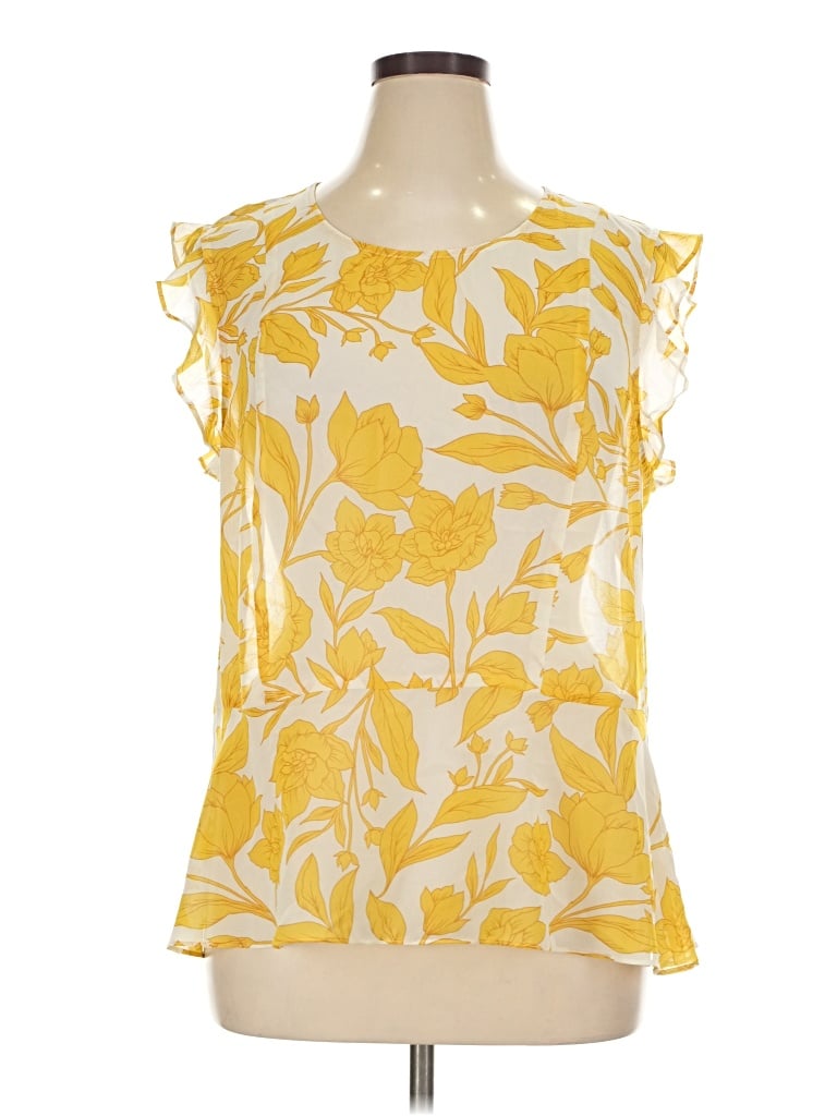 Pre-owned Cabi Sleeveless T-shirt In Yellow