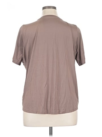 Nike Short Sleeve T-Shirt (view 2)