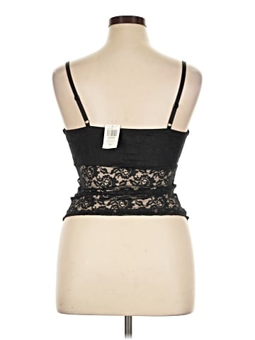 Hot Topic Sleeveless Top (view 2)