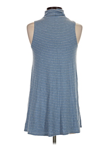Puella Sleeveless T-Shirt (view 2)