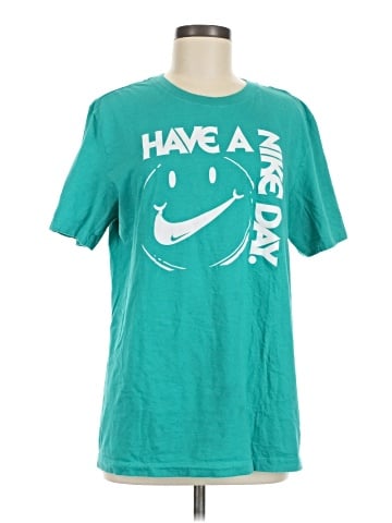 Nike Short Sleeve T-Shirt (view 1)
