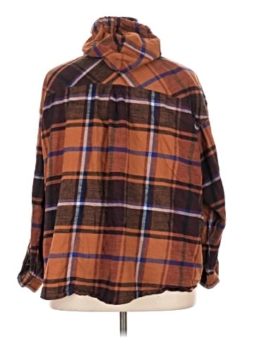 Maurices Long Sleeve Button-Down Shirt (view 2)