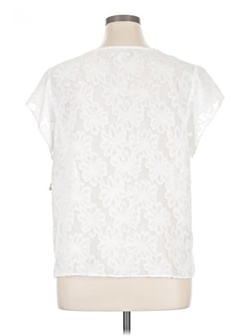 14th & Union Short Sleeve Blouse (view 2)