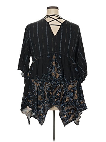 Torrid 3/4 Sleeve Blouse (view 2)