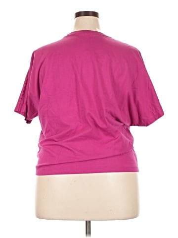 Uniqlo Short Sleeve T-Shirt (view 2)