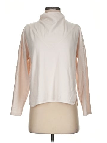 Gallery Long Sleeve Top (view 1)