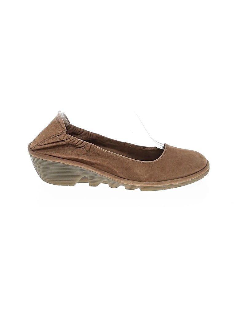 Pre-owned Fly London Wedges In Brown